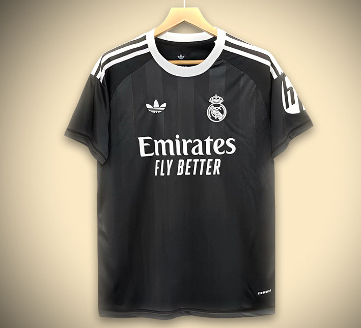 Maglia Real Madrid Edizione Portiere Nero 2025-2026 vista frontale