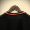 Maglia calcio Real Madrid design concept rosa rossa per tifoso
