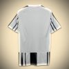Maillot de football Juventus domicile avec blason du club de Turin