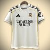 Maillot_R_al_Madrid_Domicile_25_26-1.jpg Maglia Real Madrid Home 2025-2026 vista frontale