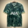 Maglia Tottenham Home Edizione Verde 2024-2025 vista frontale