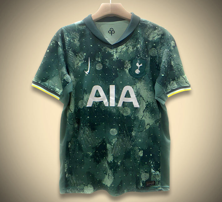 Maglia Tottenham Home Edizione Verde 2024-2025 vista frontale