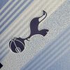 Maillottottenham24doslogo.jpg Maglia Tottenham Home 2024-2025 vista laterale