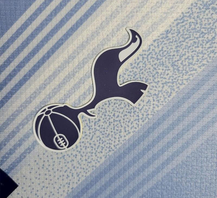 Maillottottenham24doslogo.jpg Maglia Tottenham Home 2024-2025 vista laterale