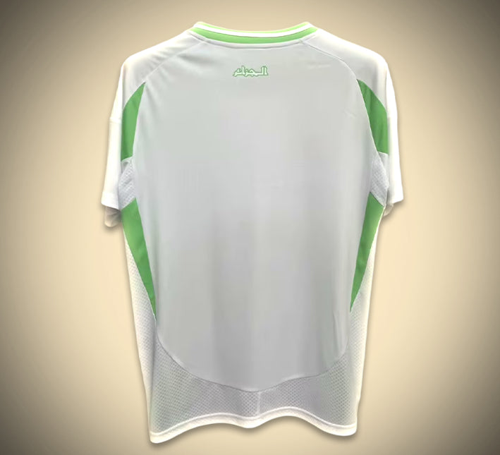 maillot-domicile-de-l-equipe-d-algerie-saison-2024-2025-vert-et-blanc Maglia Home della squadra d'Algeria stagione 2024 2025 verde e bianca