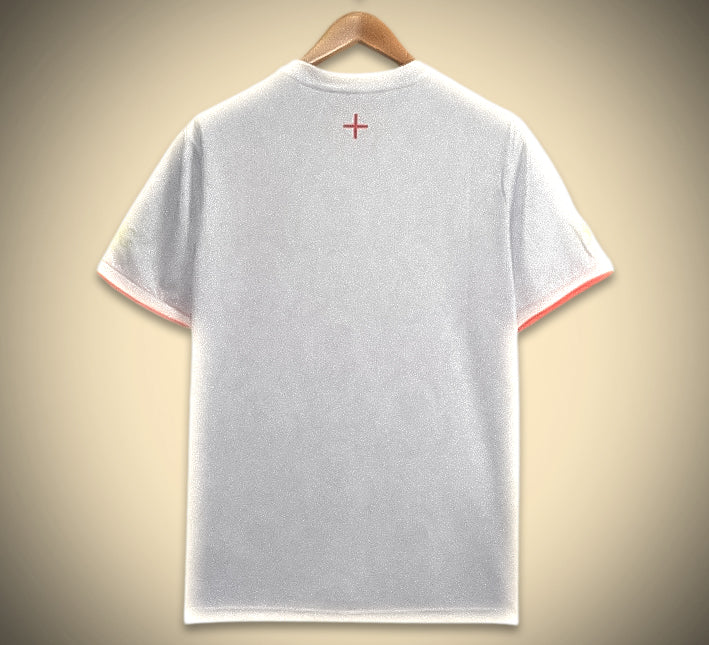 maillotangleterrecommablancdos.jpg Maglia Concept Inghilterra Edizione Comma Bianco 2024 vista posteriore