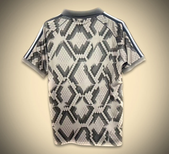 Maglia concept Bayern Monaco edizione BSTN stagione 2025 2026 design esclusivo