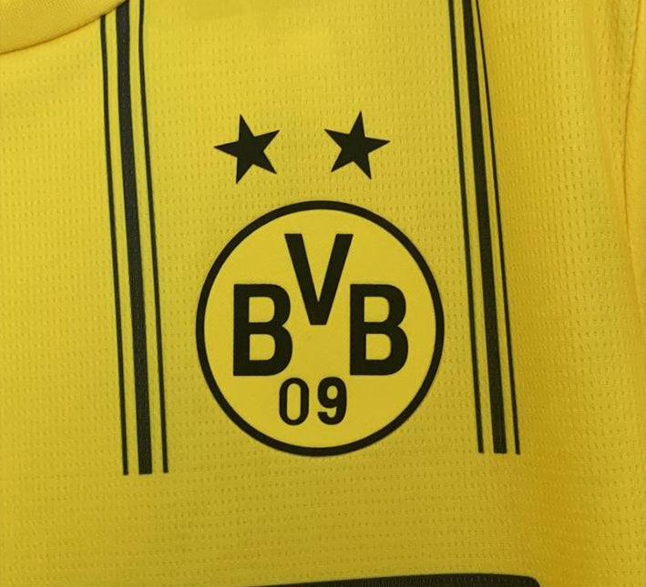 Maglia Concept Borussia Dortmund Edizione One Piece 2025-2026 vista laterale