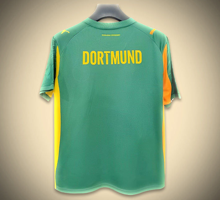maillotbvbvertdos.jpg Maglia Concept Borussia Dortmund Edizione Away 2025-2026 vista laterale