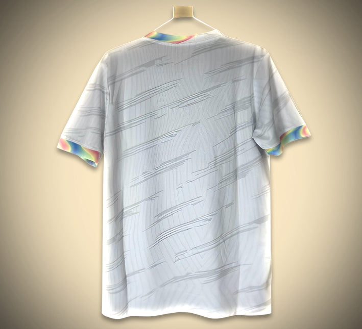 Maglia concept FC Barcellona arcobaleno stagione 2024 2025 design multicolore tifoso