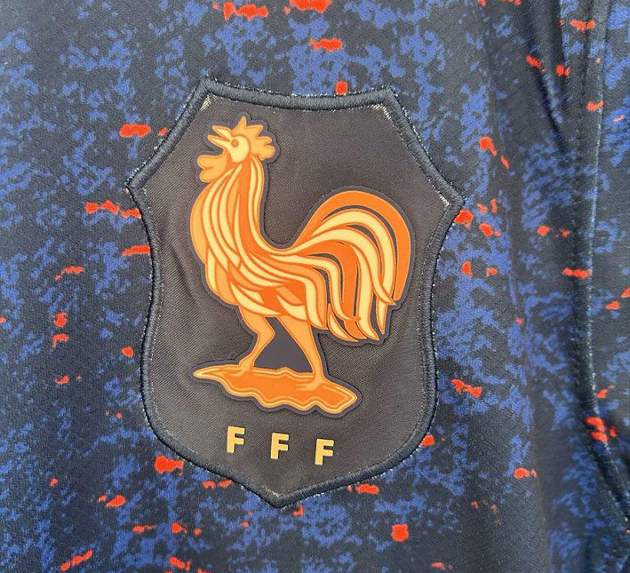 t-shirt-de-l-equipe-de-france-version-domicile-2025 maglia della nazionale francese versione Home 2025