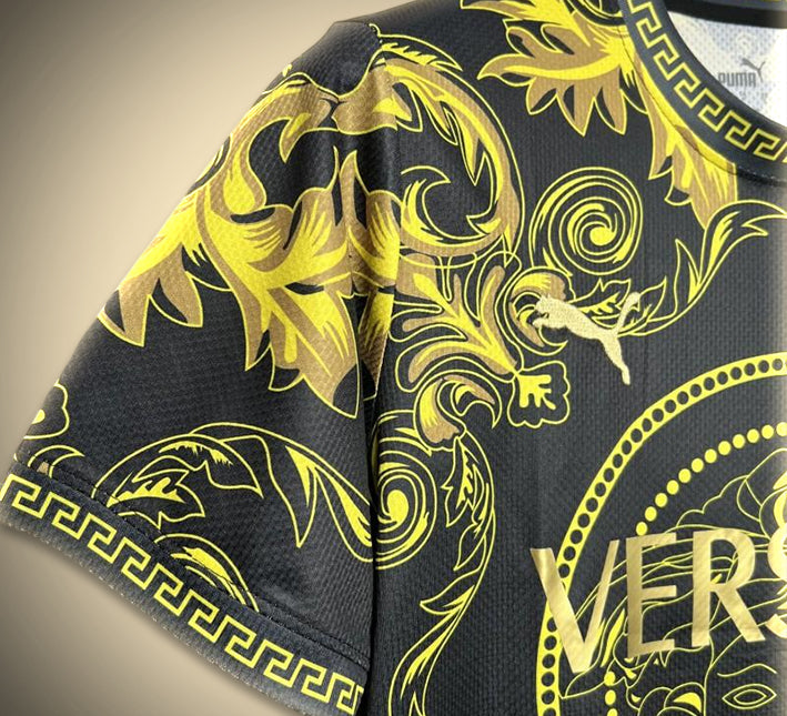 tenue-italie-style-versace-maillot-concept-pour-supporters Tenuta Italia stile Versace maglia concept per supporter