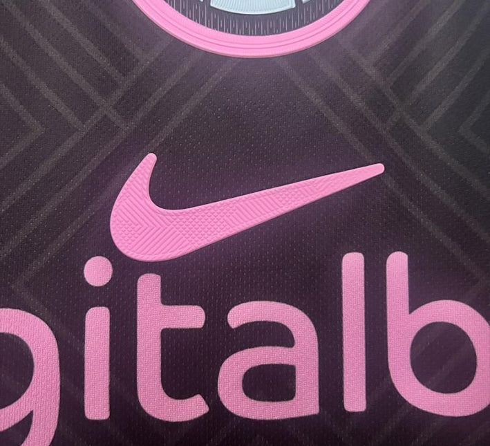 Maglia concept Inter Milan edizione Serpend rosa stagione 2425