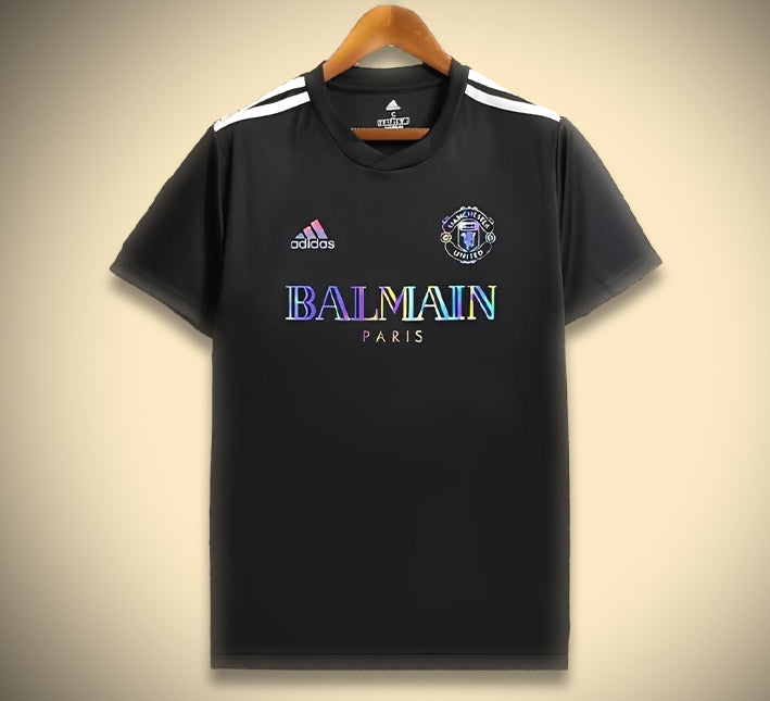 Maglia da calcio Manchester United collezione Balmain tenuta supporter elegante