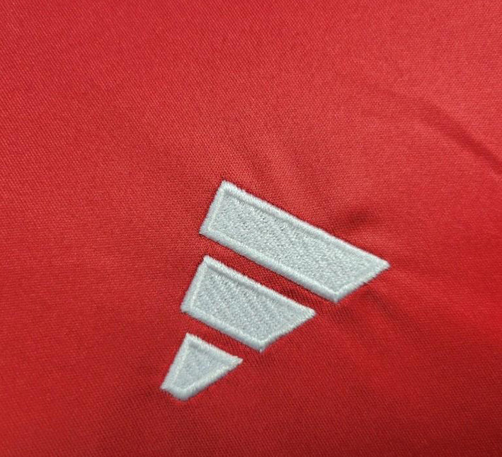 maglia home Manchester United stagione 2024 2025