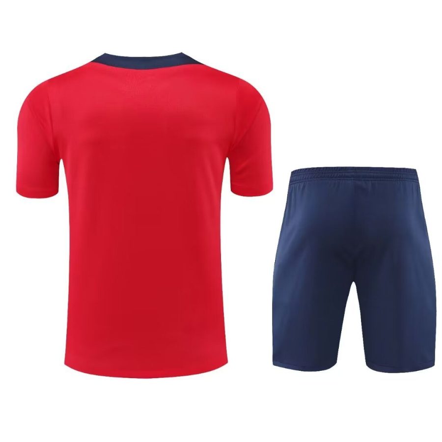 Set maglia e pantaloncini Atletico Madrid stagione 2024 2025 tenuta da calcio