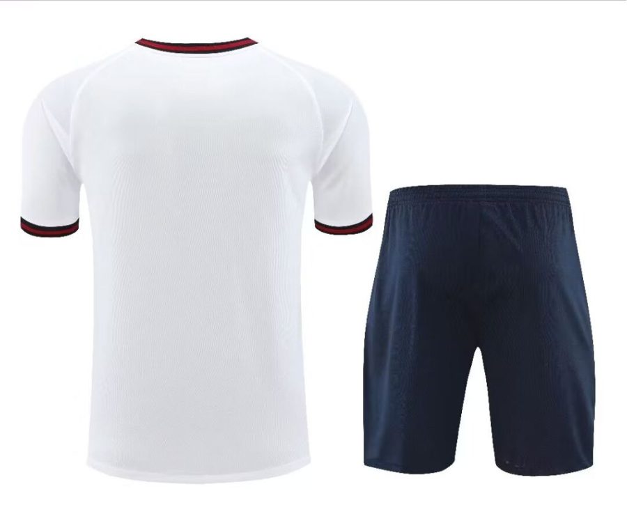 Completo maglia e pantaloncini FC Barcelona stagione 2024 2025 tenuta ufficiale
