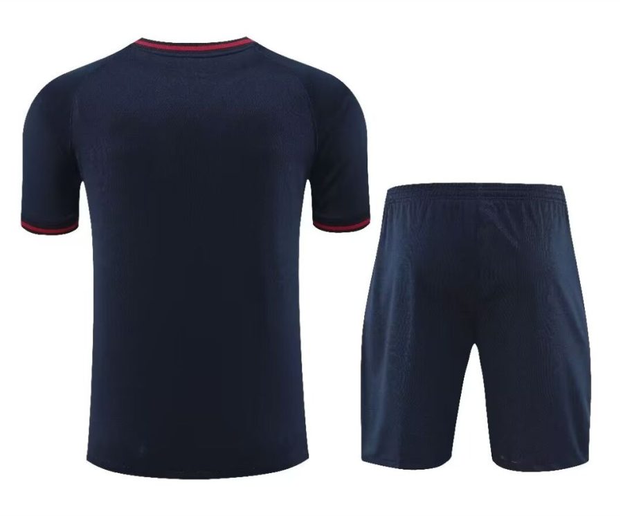 Completo maglia e pantaloncini ufficiale FC Barcelona stagione 2024 2025