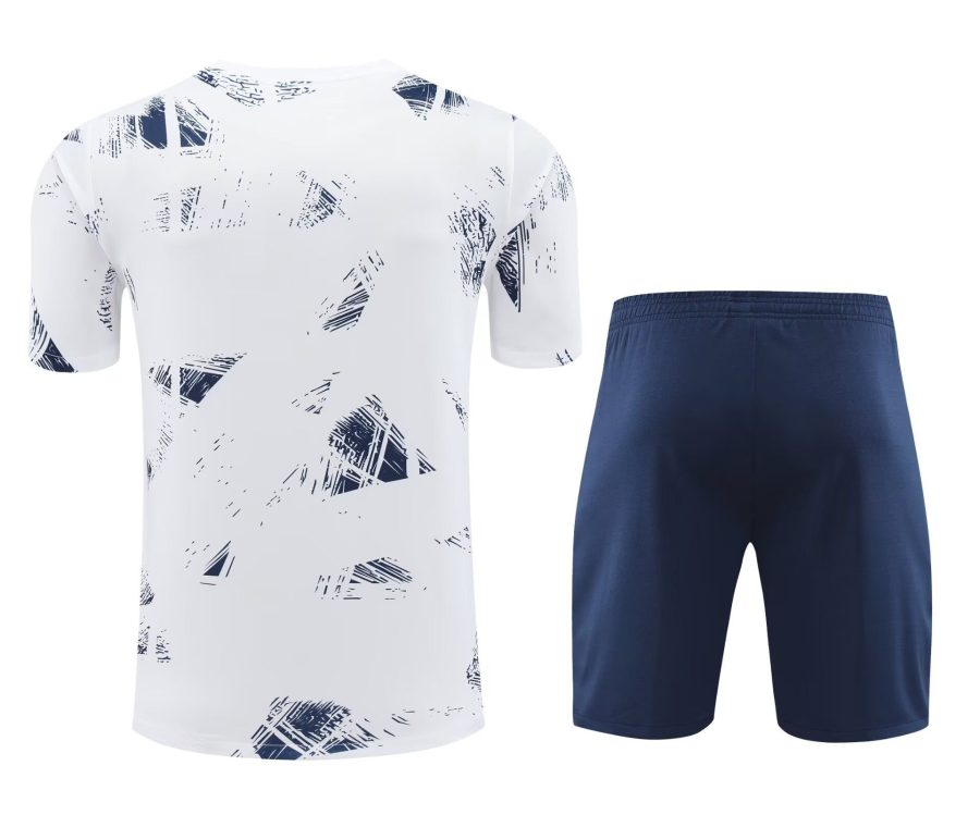 Tuta maglia e pantaloncini PSG stagione 2024 2025 divisa ufficiale Home