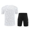 Set maglia e short Real Madrid stagione venti ventiquattro venti venticinque