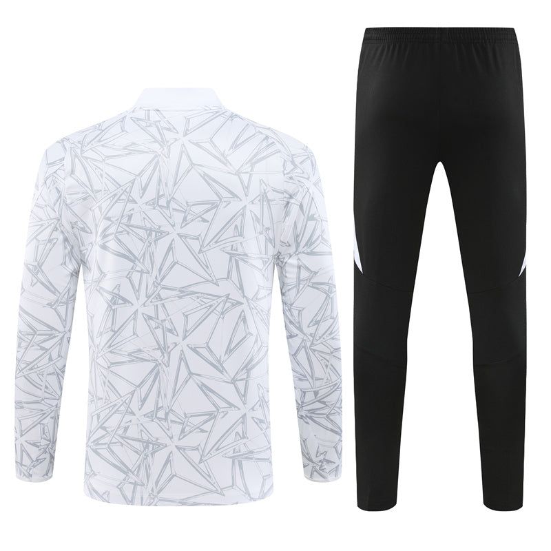 ensemble-survetement-real-madrid-saison-2024-2025-haut-et-pantalon-de-sport tuta Real Madrid stagione 2024 2025 giacca e pantaloni sportivi