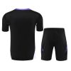 ensemble-tenue-real-madrid-saison-deux-mille-vingt-quatre-deux-mille-vingt-cinq-maillot-et-short Set tenuta Real Madrid stagione duemilaventiquattro duemilaventicinque maglia e short