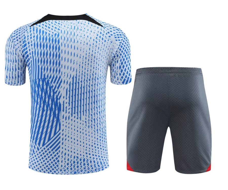 ensemble-training-liverpool-fc-bleu-saison-vingt-vingt-trois-vingt-vingt-quatre Tuta training Liverpool FC blu stagione venti ventitré venti ventiquattro