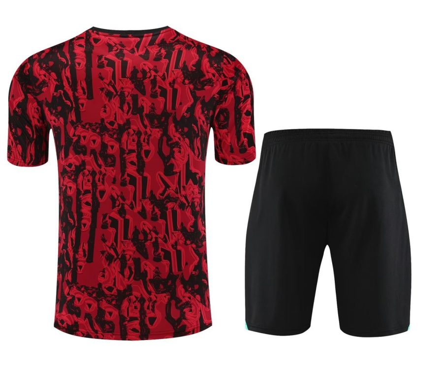 ensemble-training-manchester-united-rouge-saison-2023-2024 Set training Manchester United rosso stagione 2023 2024