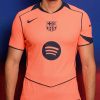 Jersey alternativo FC Barcelona 2025 2026 colori third con logo del club