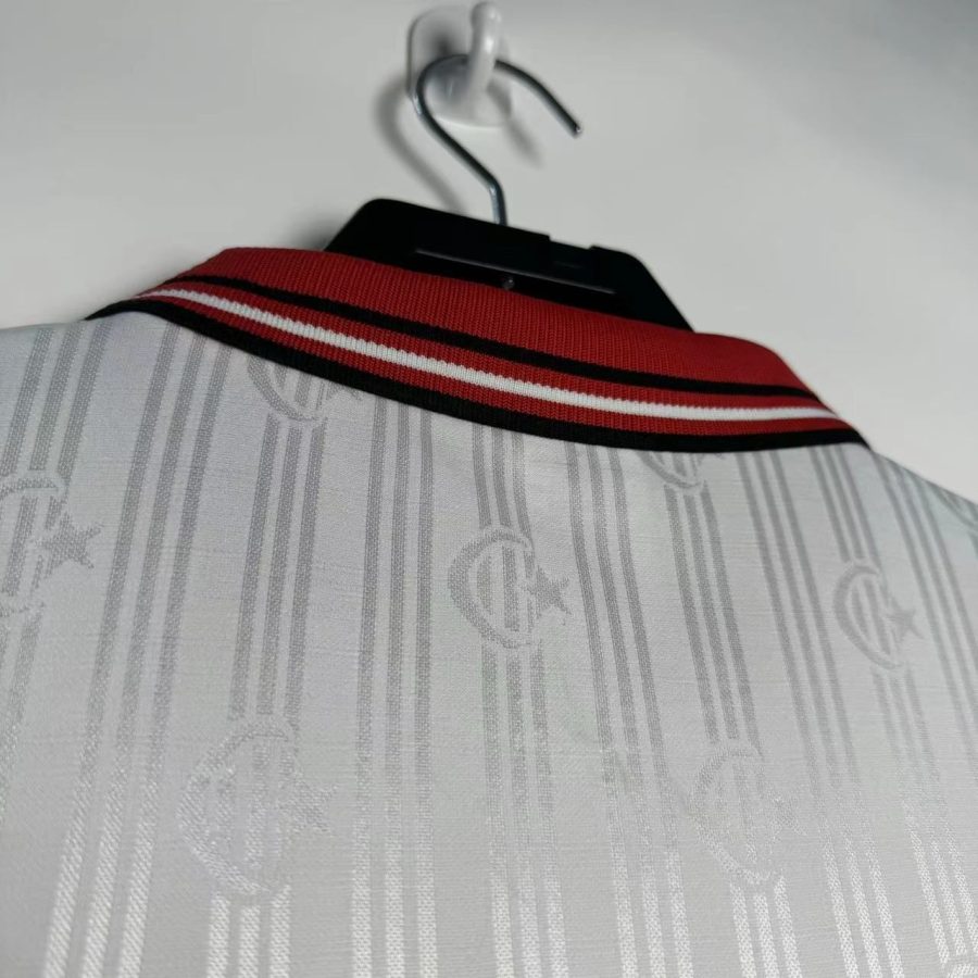 maglia della nazionale turca trasferta stile retro collezione 1996