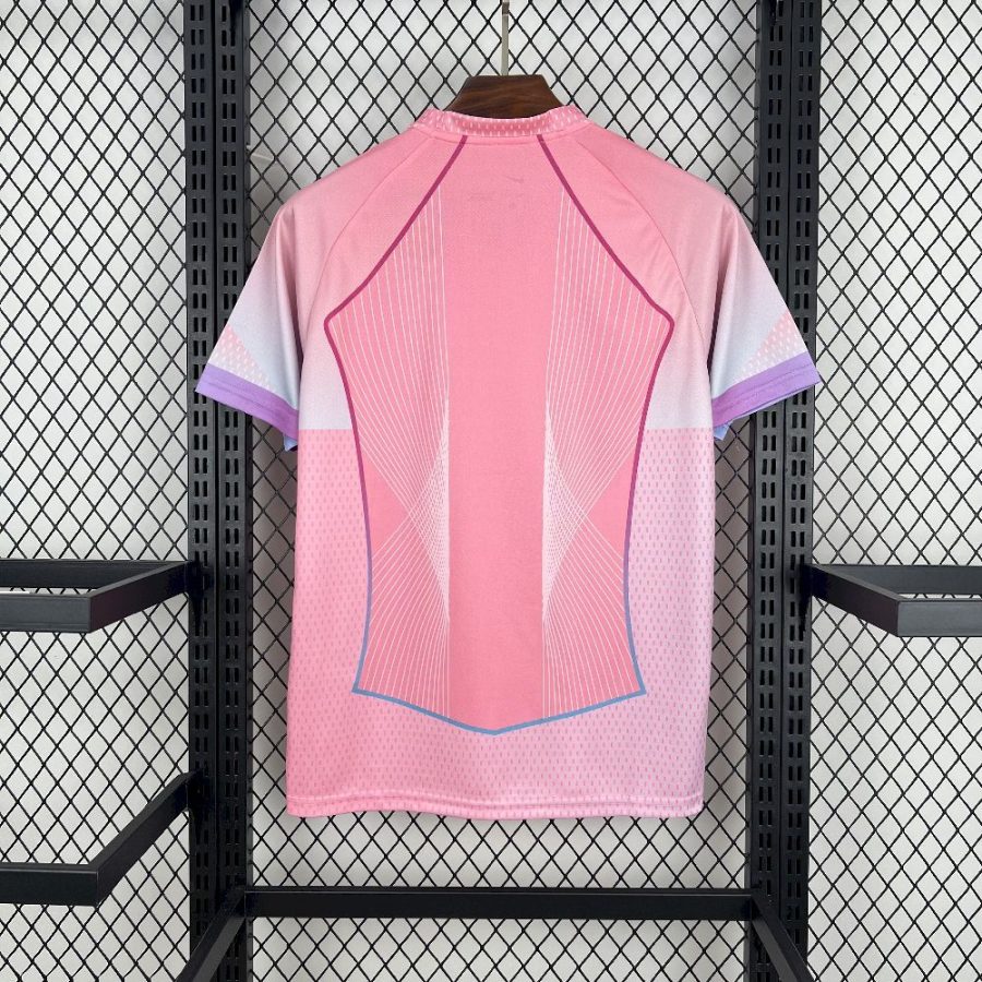 maglia football PSG rosa edizione concept per tifoso parigino