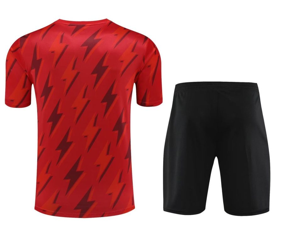 kit allenamento Arsenal rosso stagione 2023 2024 tenuta sportiva calcio