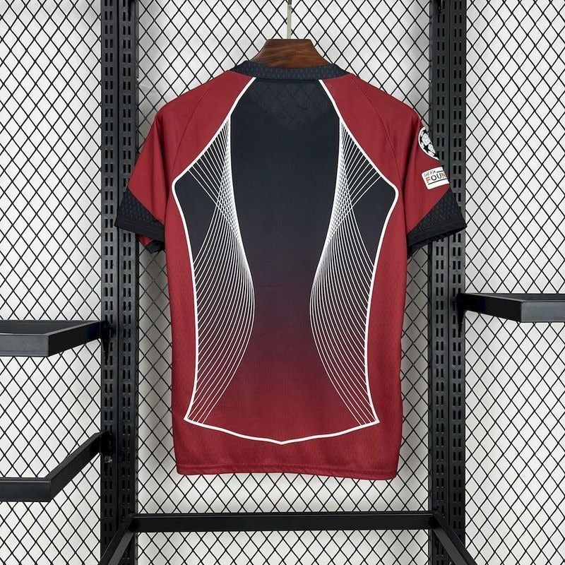 maglia concept rosso del FC Barcelona stagione 2025 2026 tenuta da calcio