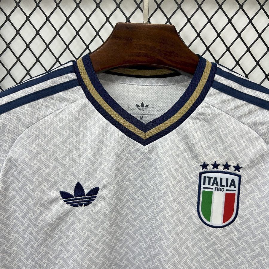 maglia da calcio Italia versione away stagione 2026