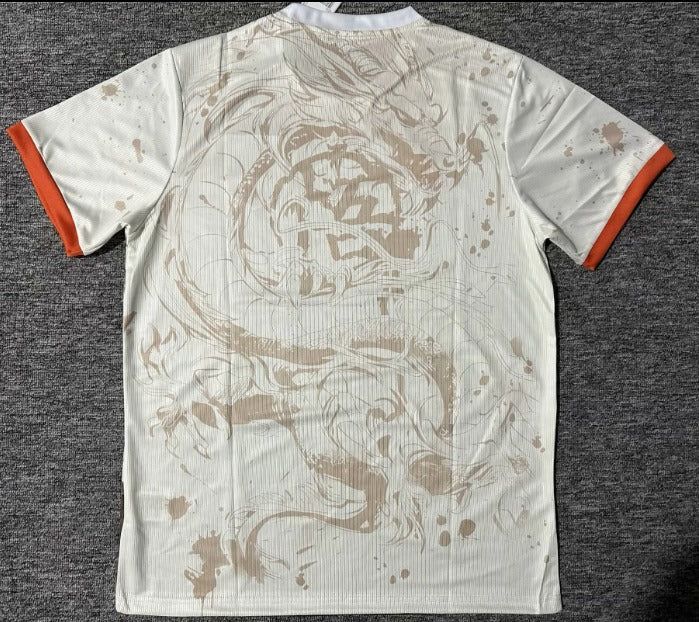 maillot-de-football-japon-edition-speciale-inspiration-dragon-ball-z-saison-2025-2026 Maglia da calcio Giappone edizione speciale ispirazione Dragon Ball Z stagione 2025 2026
