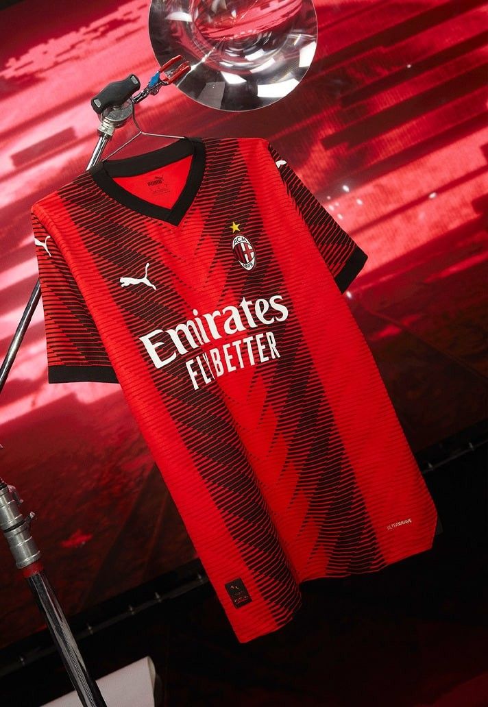 maglia da calcio ufficiale AC Milan divisa home 2023 2024