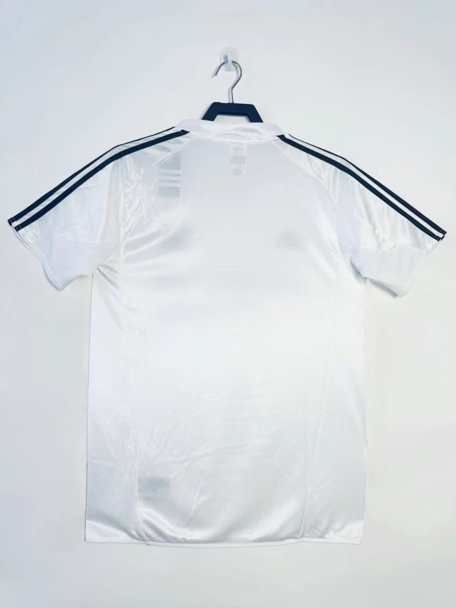 Maglia Home del Real Madrid stagione duemilaquattro a duemilacinque