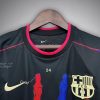 maillot-domicile-fc-barcelona-saison-2025-2026-design-blood-rouge-et-bleu maglia Home FC Barcelona stagione 2025 2026 design blood rosso e blu