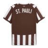maillot-domicile-fc-sankt-pauli-saison-deux-mille-vingt-cinq-deux-mille-vingt-six-jersey-officiel-noir-et-blanc Maglia home FC Sankt Pauli stagione duemilaventicinque duemilaventisei jersey ufficiale nero e bianco