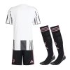 maillot-domicile-juventus-enfant-saison-2025-2026-avec-short maglia home Juventus bambino stagione 2025 2026 con pantaloncini