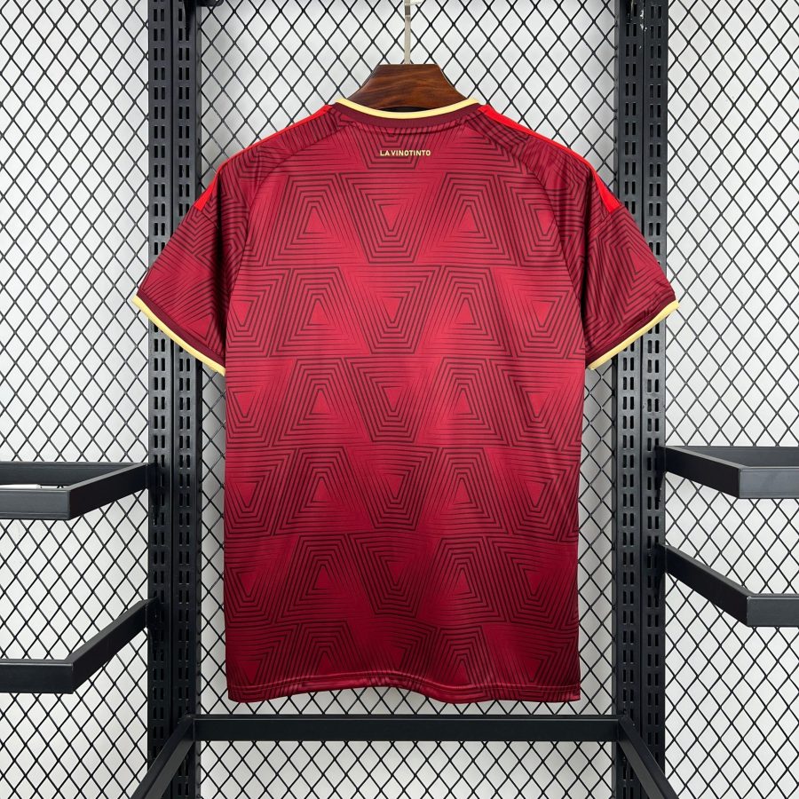 Maglia home Venezuela edizione 2026 tenuta ufficiale