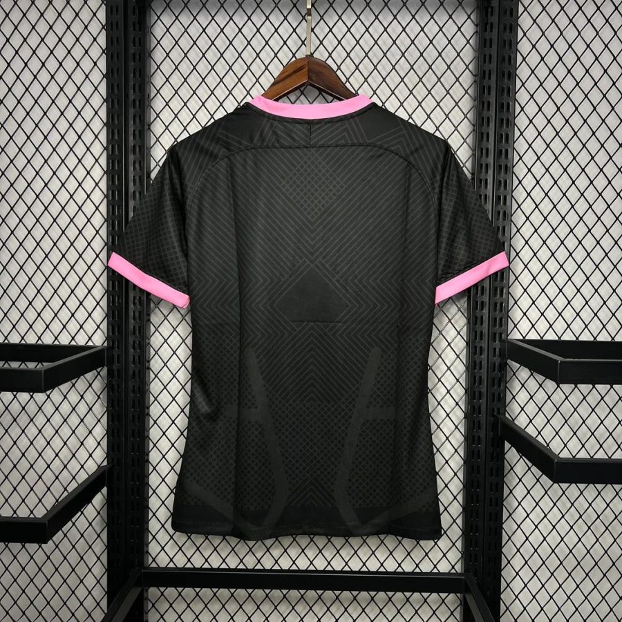 Maglia calcio Inter Milan design pink snake rosa per tifosi Nerazzurri