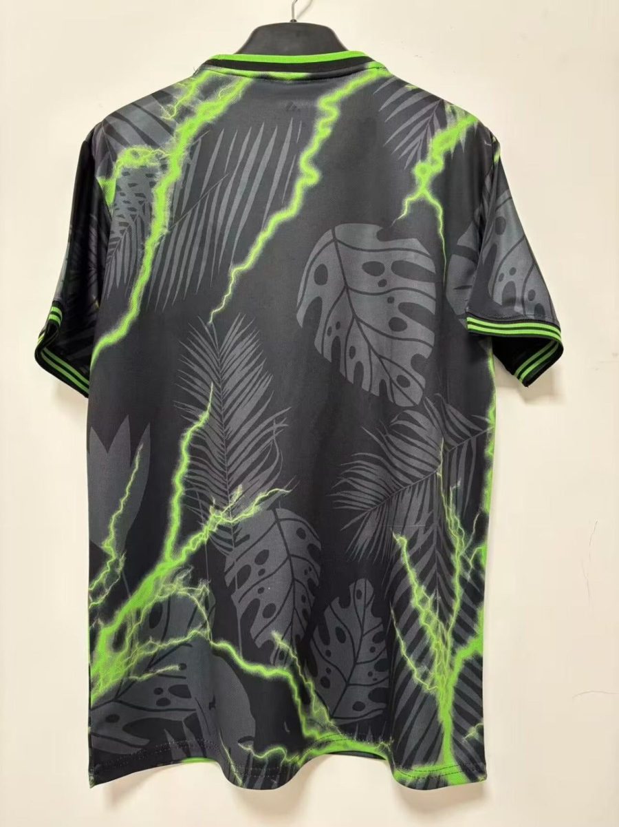 Maglia speciale Real Madrid edizione 2025 2026 tenuta ufficiale da calcio
