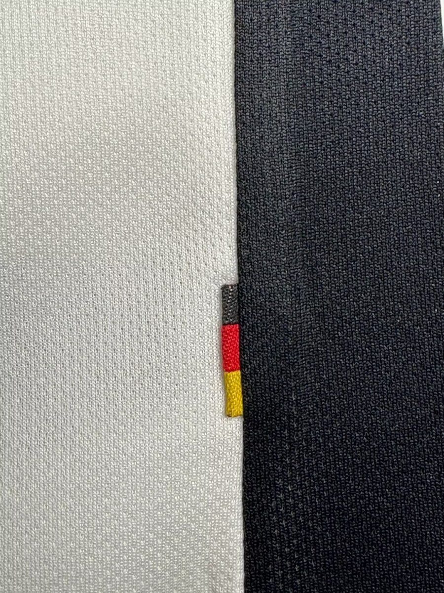 maillot-supporter-allemagne-domicile-fin-des-annees-1990 Maglia supporter Germania home fine anni 1990