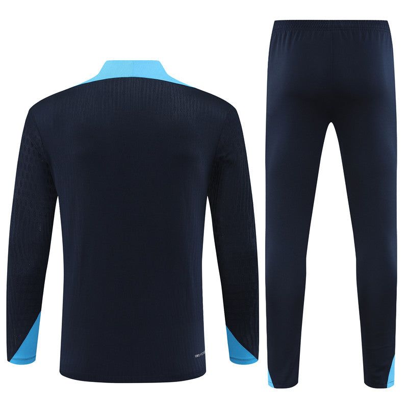 survetement-chelsea-fc-haut-et-bas-saison-2024-2025-tenue-de-sport tuta Chelsea FC giacca e pantaloni stagione 2024 2025 tenuta sportiva