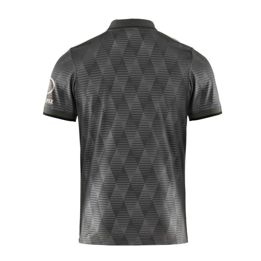 tenuta da calcio Bayern Monaco speciale Oktoberfest maglia home stagione duemilaventiquattro duemilaventicinque