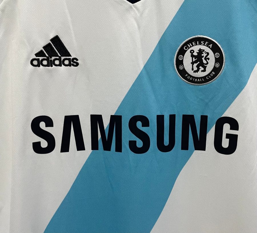 tenue-de-football-chelsea-bleu-domicile-exterieur-deux-mille-douze-deux-mille-treize Tenuta da calcio Chelsea blu Home Away duemiladodici duemilatredici