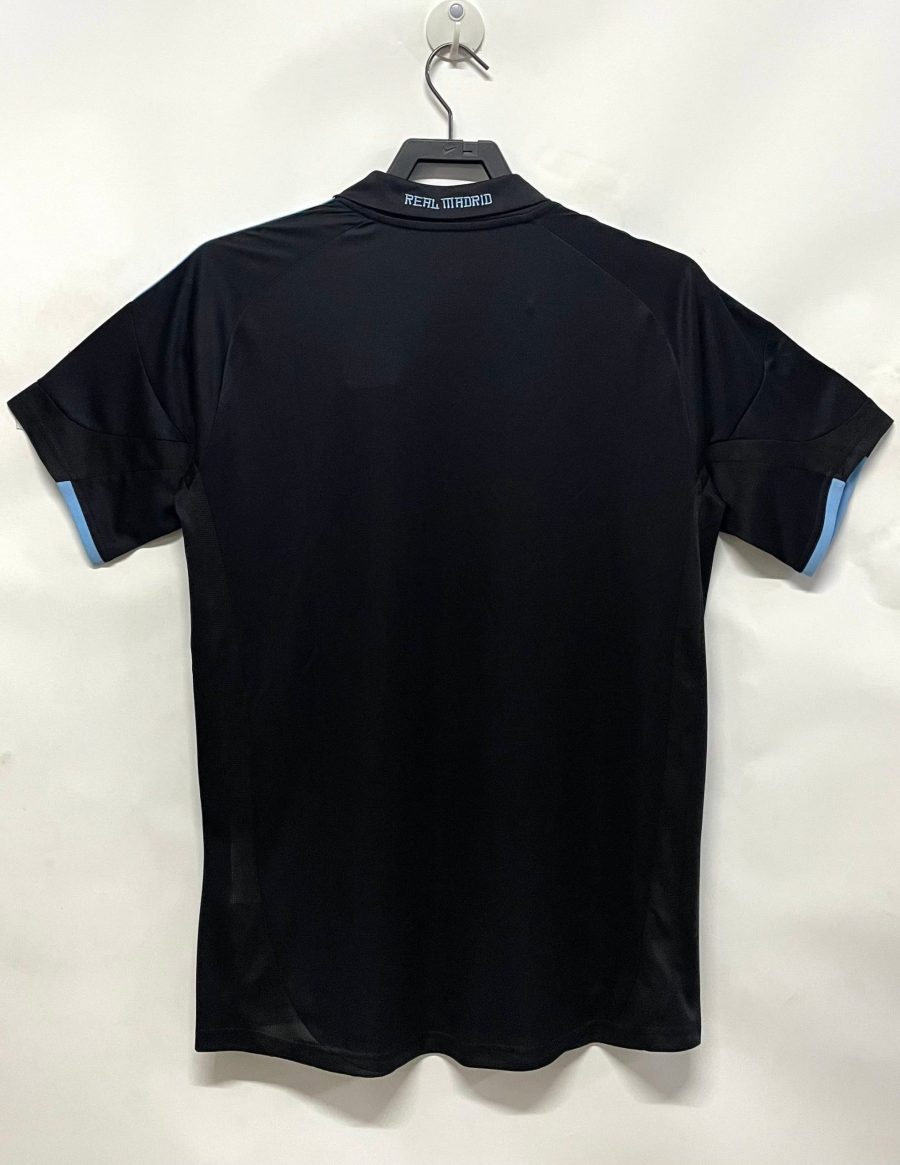 tenuta di football Real Madrid bianca e blu versione away 2009 2010