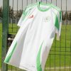 tenue-officielle-algerie-football-couleur-blanc-et-vert-2024-2025 divisa ufficiale Algeria calcio colore bianco e verde 2024 2025