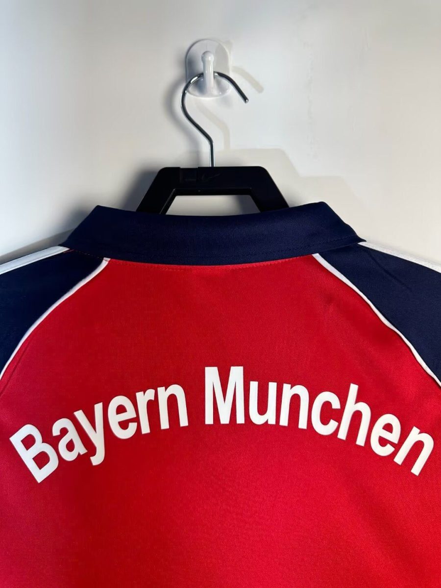 tenuta ufficiale Bayern Munich Home edizione 2000 2001